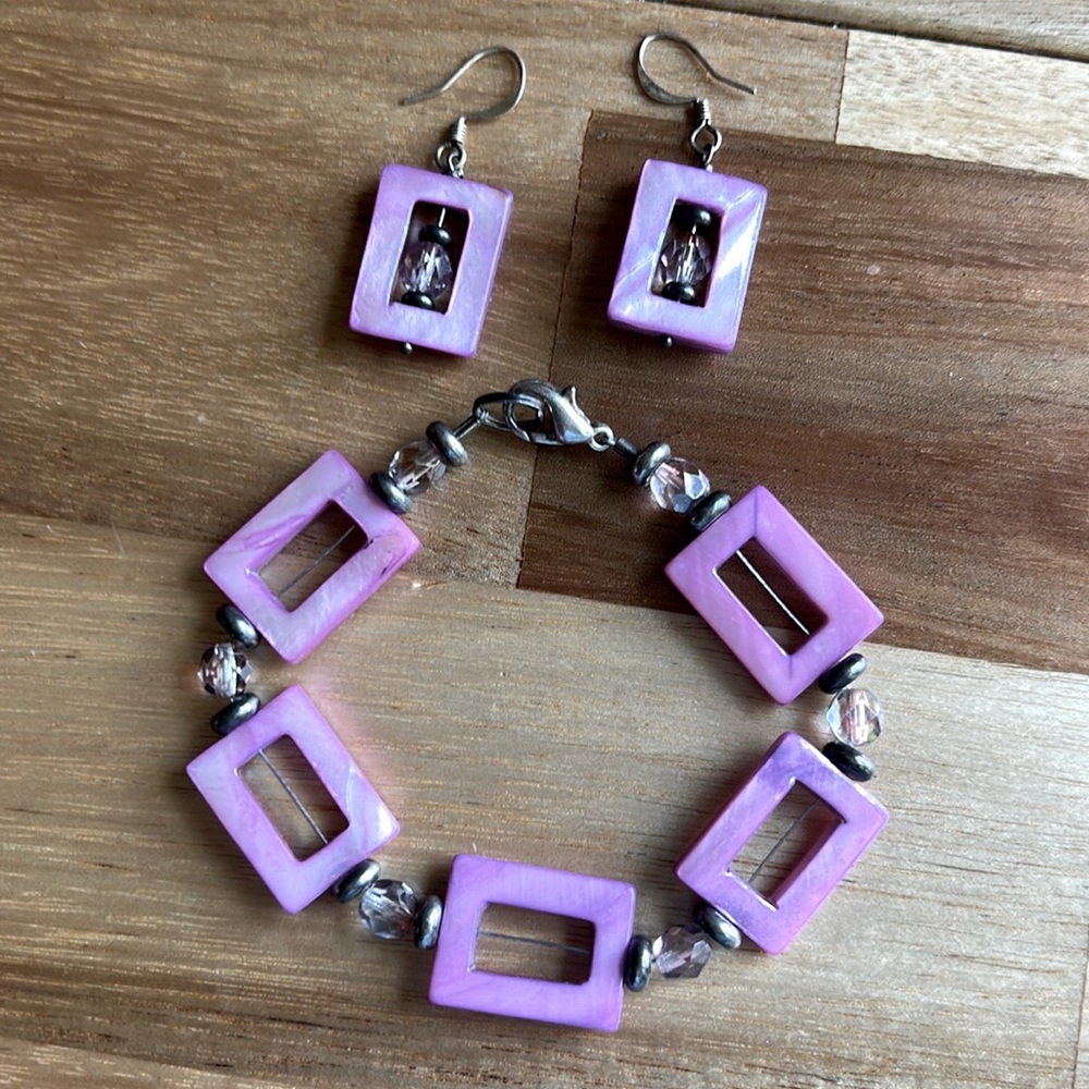 Bracelet and earrings set
